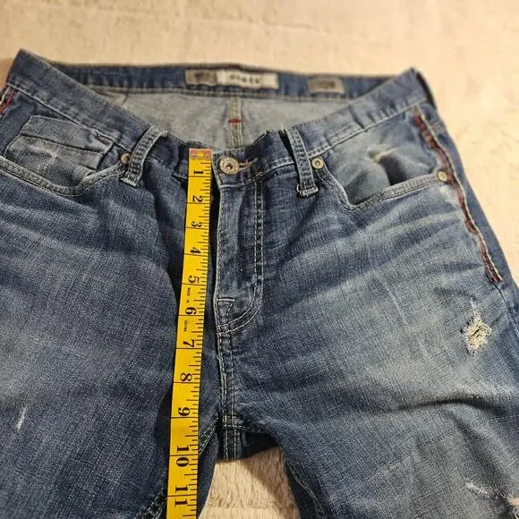 BKE Vintage Derek 32R red patch accents jeans. WellLoved. Grunge. Stylish. Rare